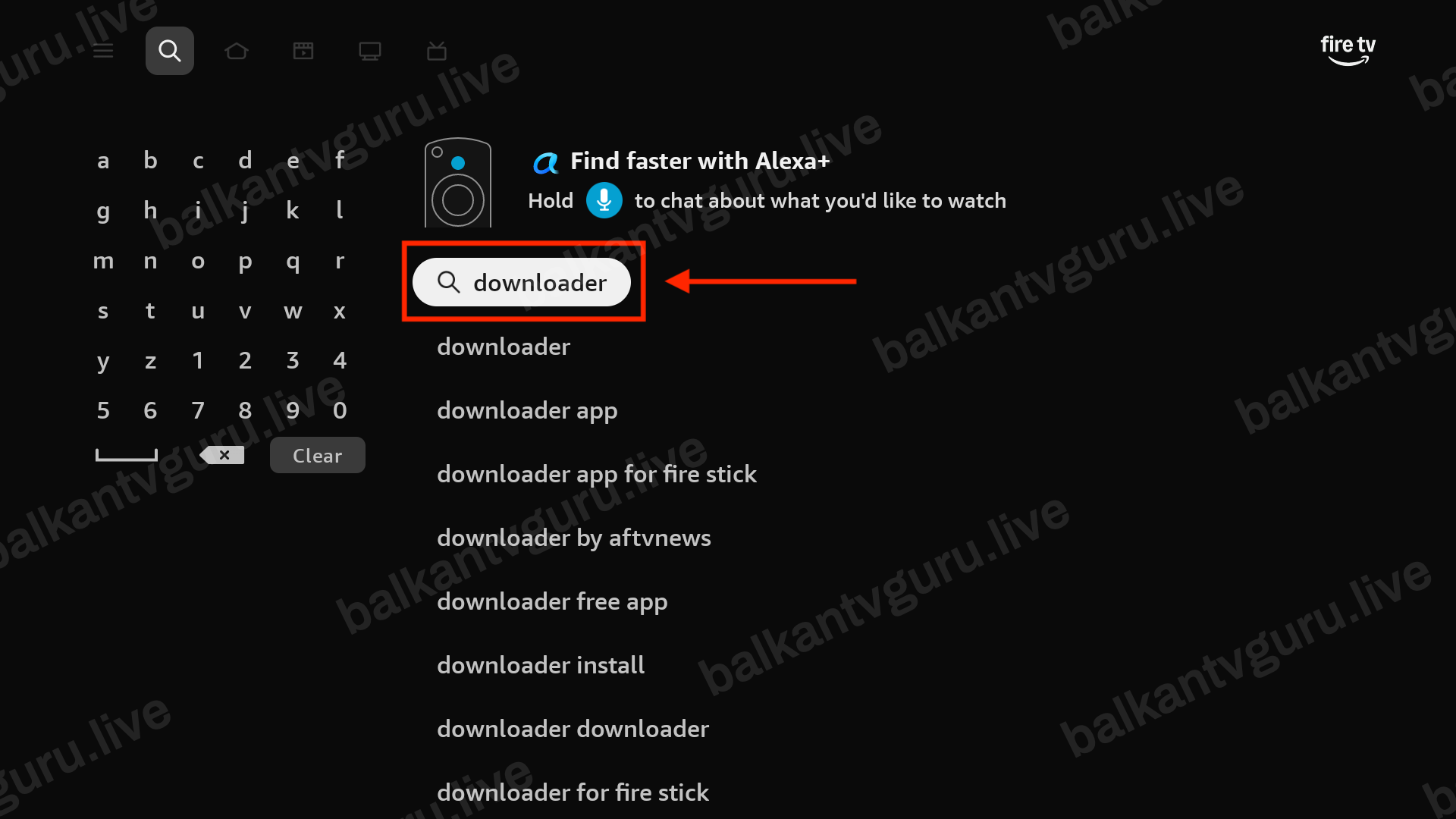 Tastatura na ekranu sa ukucanim pojmom downloader i ponuđenim prijedlozima.