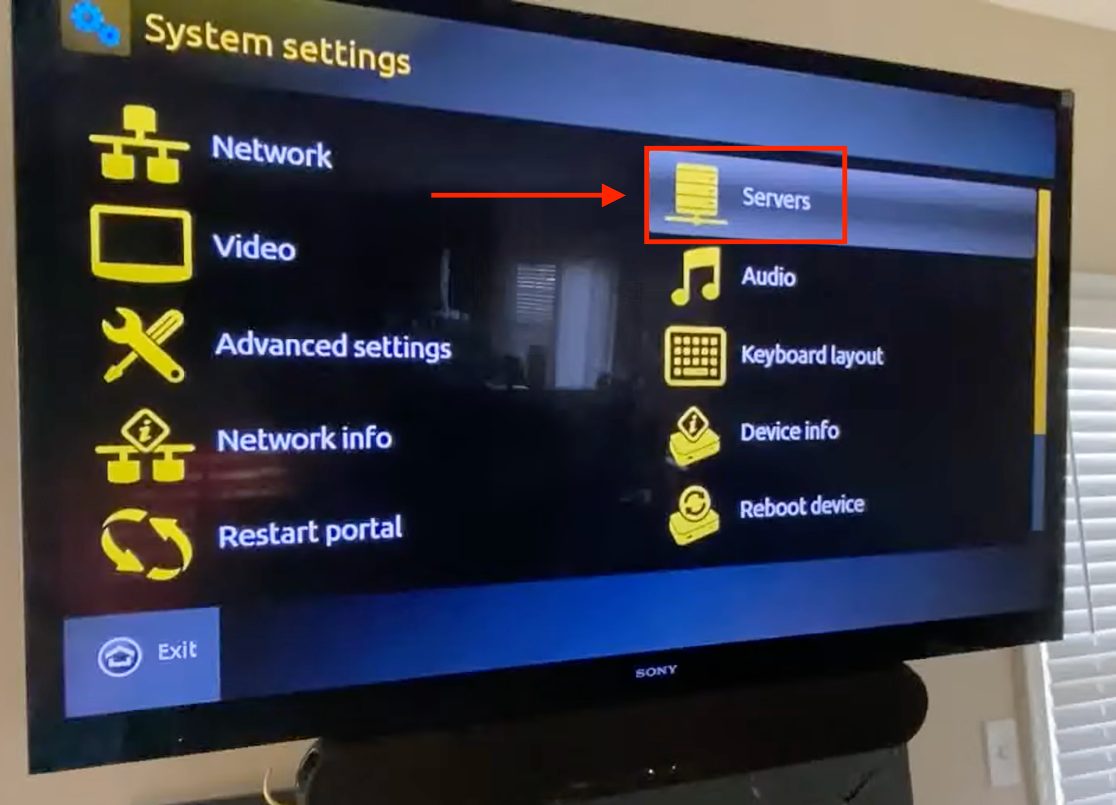 Meni System settings sa označenom stavkom Servers.